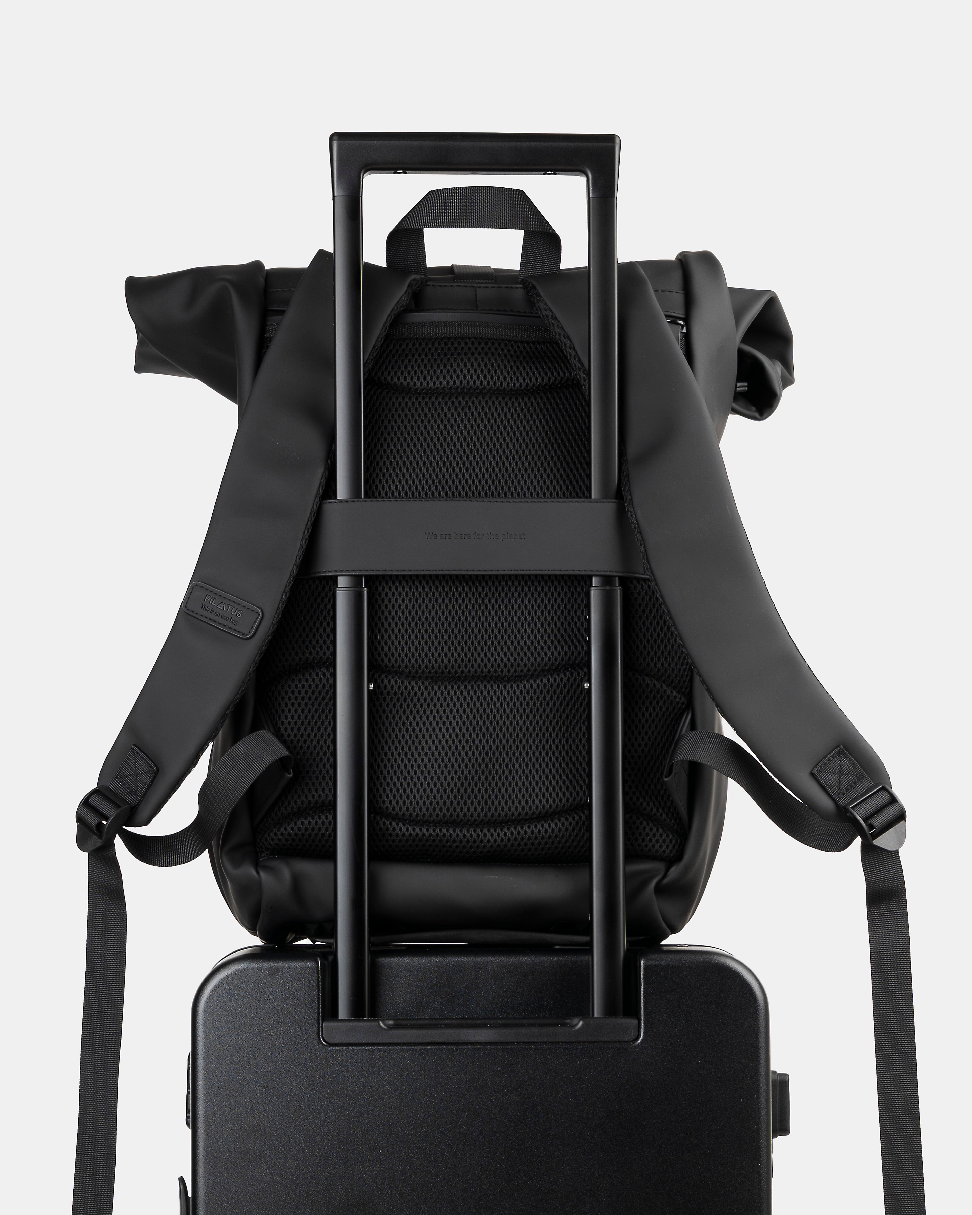 Traveller Suitcase Deep Black