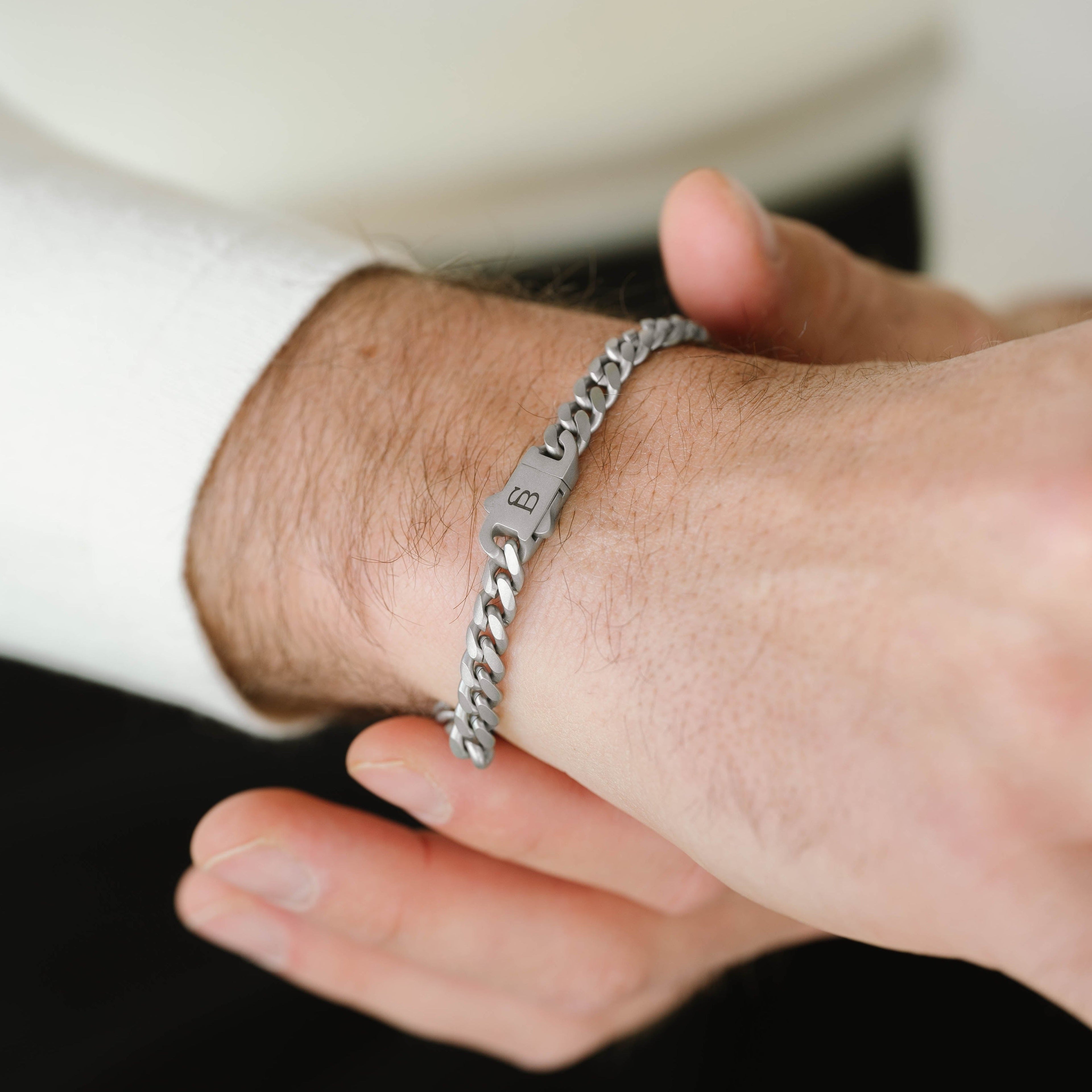 silver bracelet for men stainless steel waterpfroof steel and barnett Svelte Stephen 5mm Chain Bracelet