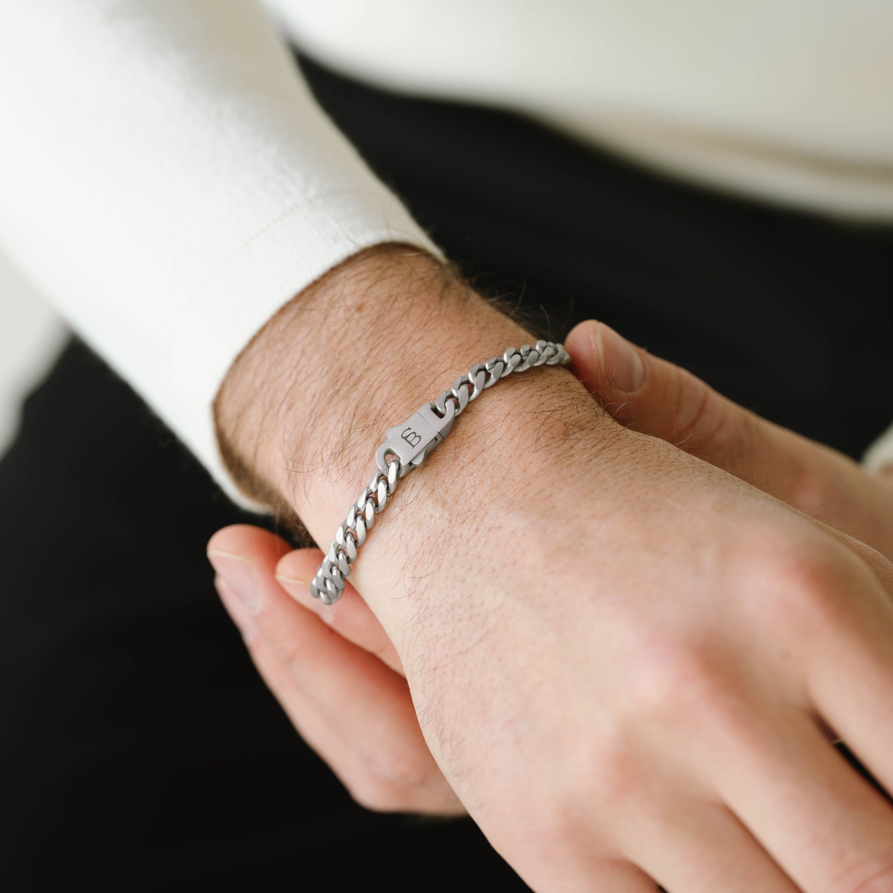 silver bracelet for men stainless steel waterpfroof steel and barnett Svelte Stephen 5mm Chain Bracelet
