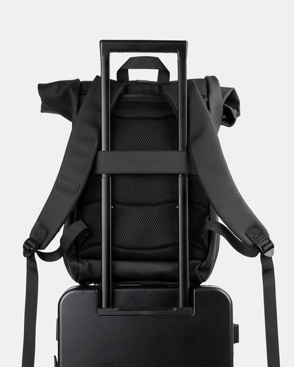 Traveller Suitcase Deep Black