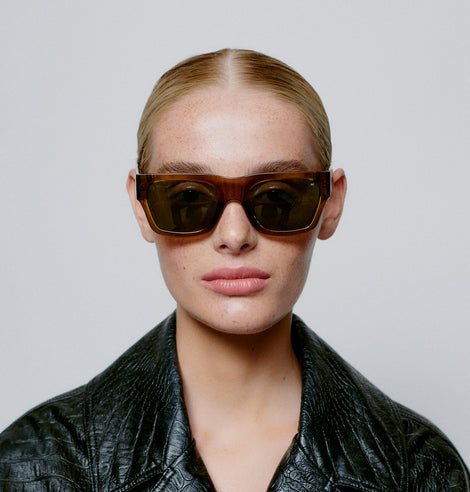 Agnes Smoke Transparent