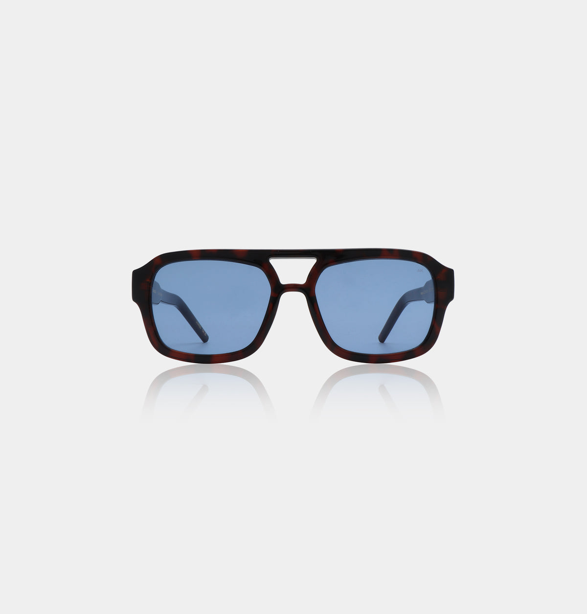 A. Kjærbede Kaya Demi Tortoise Blue lens Zonnebril | Elegant & Modern ...